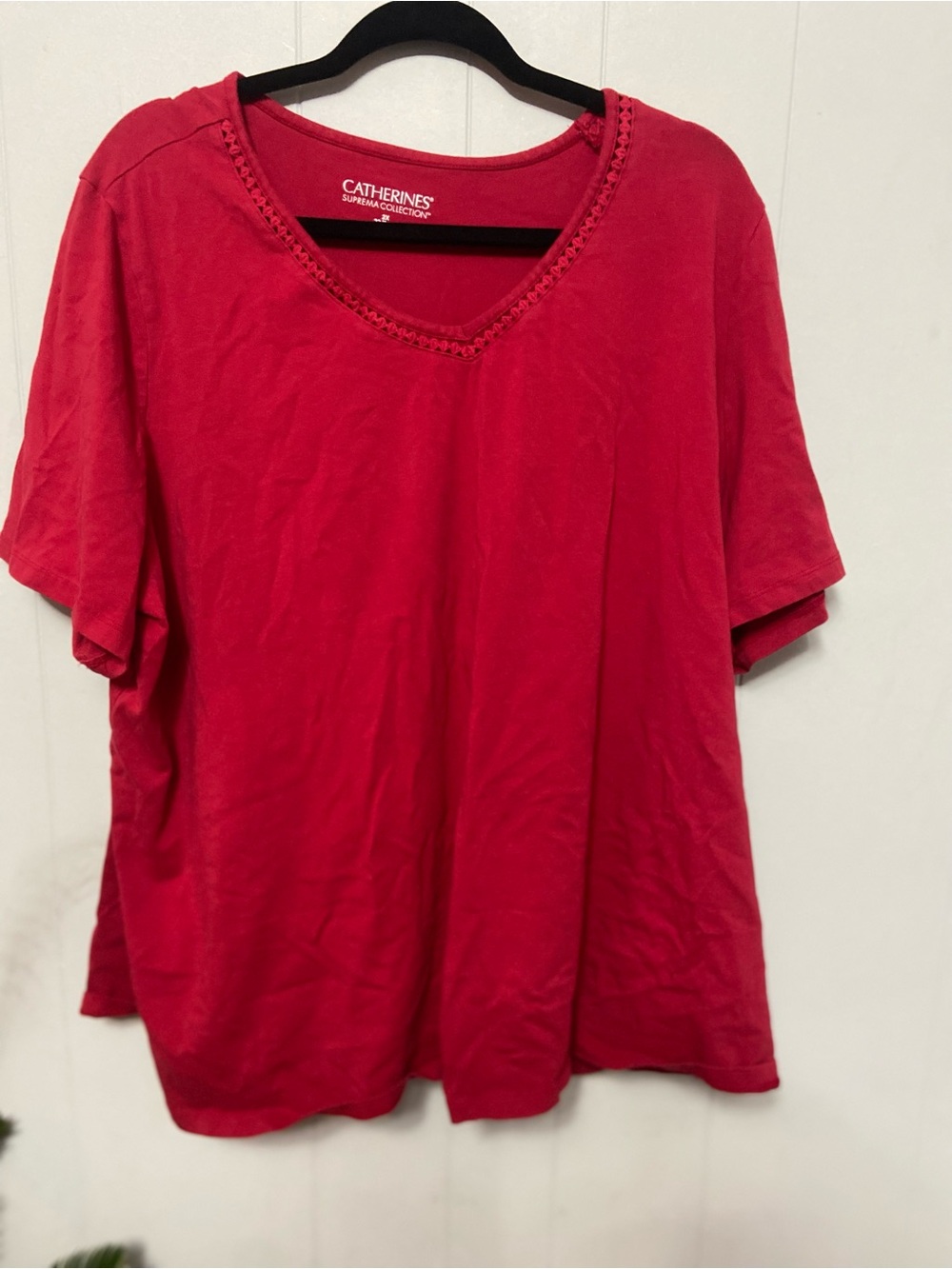 Catherines Bright Red V-Neck Short Sleeve Tee